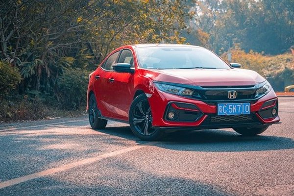 Can You Effectively Reduce Your Car's Weight with Strategic Interior Modifications?